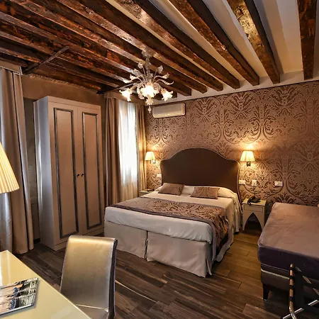 Rosa Hotell Venedig