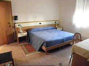 Rosa Hotell Venedig