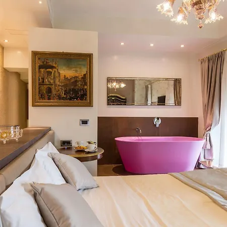 Locanda Leon Bianco On The Grand Canal Venice