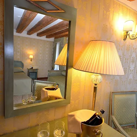 La Corte 3* Venedig