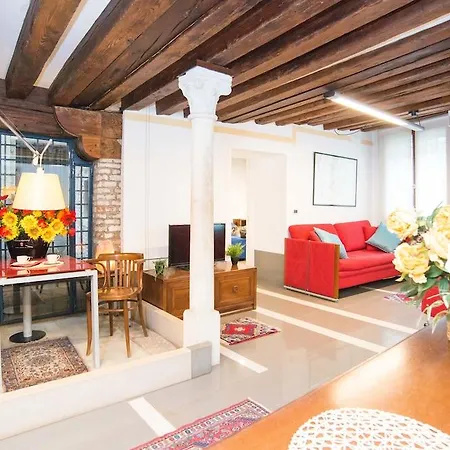 La Corte Bed & Breakfast 3*