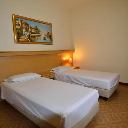 Hotel Tito 3*