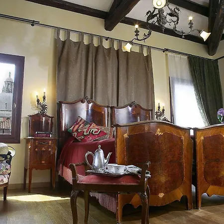 Flora Hotel 3*