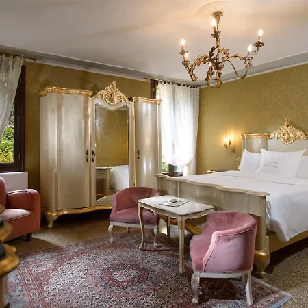 Hotel Flora