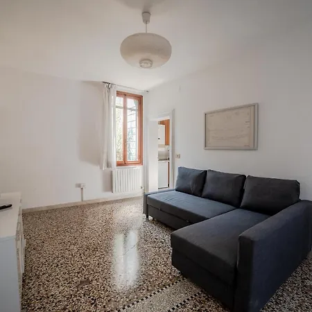 Gondola, San Giacomo Apartment *