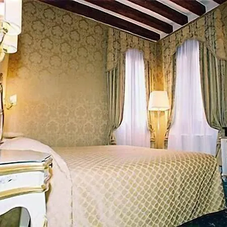 Guest house Locanda Correr 3*