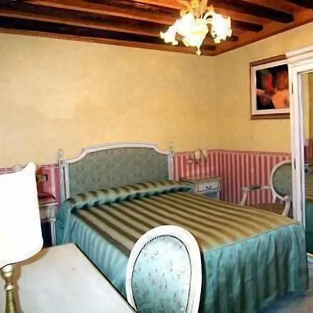 Alloggi Sardegna 2* Venice