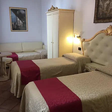 Alloggi Ss Giovanni E Paolo Guest house Venice