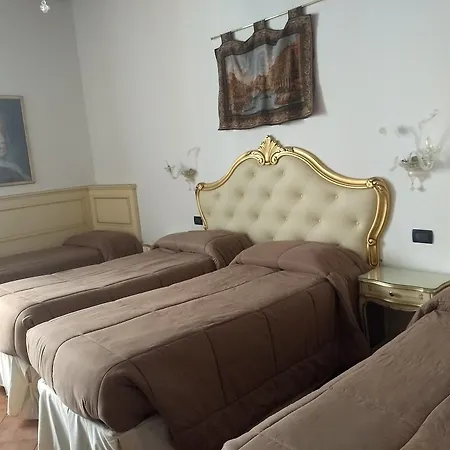 Alloggi Ss Giovanni E Paolo Guest house 2*