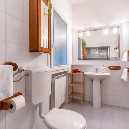 Apartment Ponte Squero Flat M0270423226 Venice