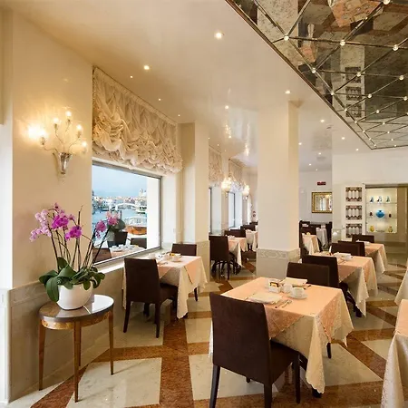 Santa Chiara Otel Venedik