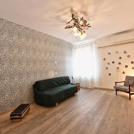 Al Piano - Away From Appartement