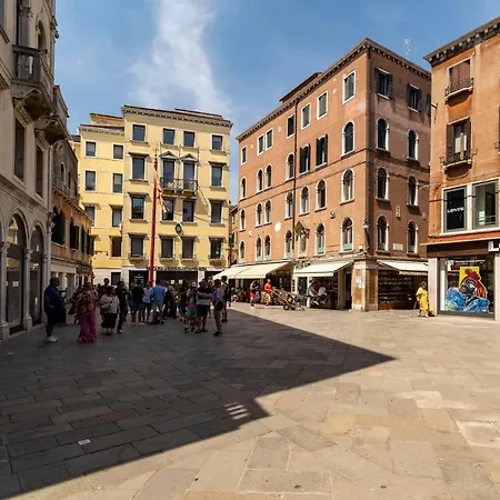 Apartmanhotel San Luca Flats 3*