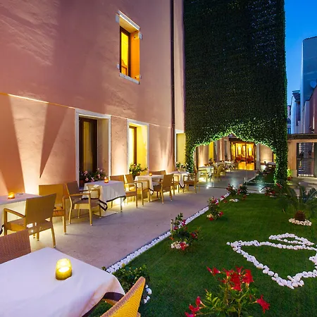 Hotel Ai Mori D'oriente
