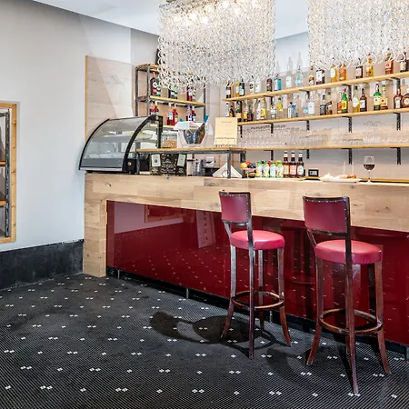 阿尔安吉罗艺术酒店 酒店 4*