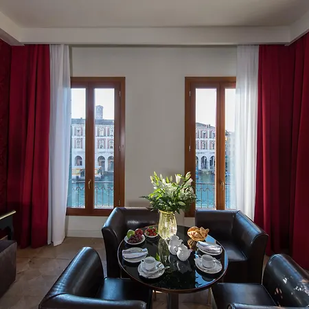 Locanda Leon Bianco On The Grand Canal Guest house 3*