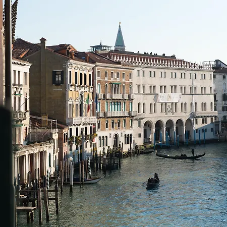 Guest house Locanda Leon Bianco On The Grand Canal 3*