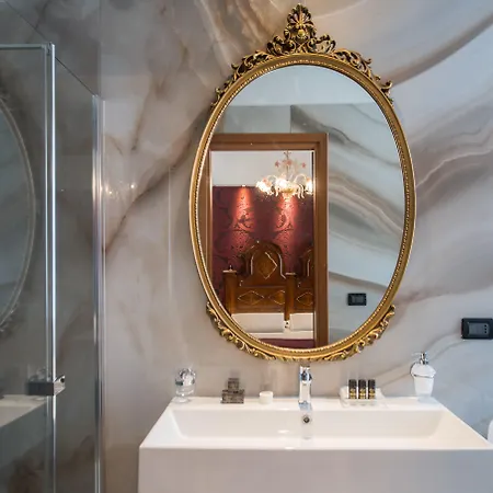 Guest house Locanda Leon Bianco On The Grand Canal Venice