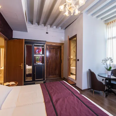 Guest house Locanda Leon Bianco On The Grand Canal