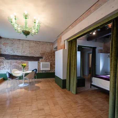 Locanda Leon Bianco On The Grand Canal Guest house