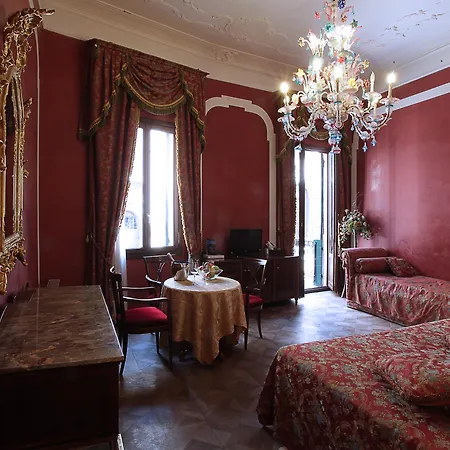 Hotel San Moise