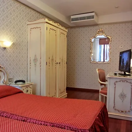Diana Hotel