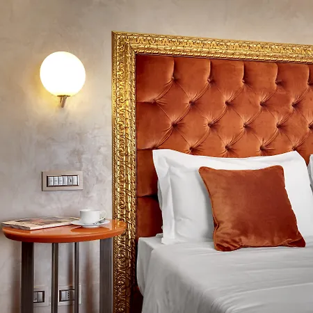 Dona Palace Hotell 4*