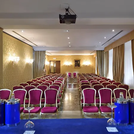 Hotel Amadeus 4*