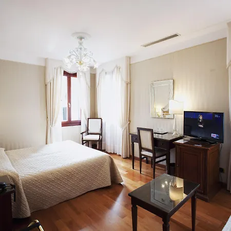 Hotel Ca' D'oro - Wenice Deep Culture Benátky