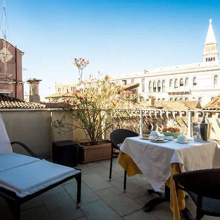Antigo Trovatore 3* Venice