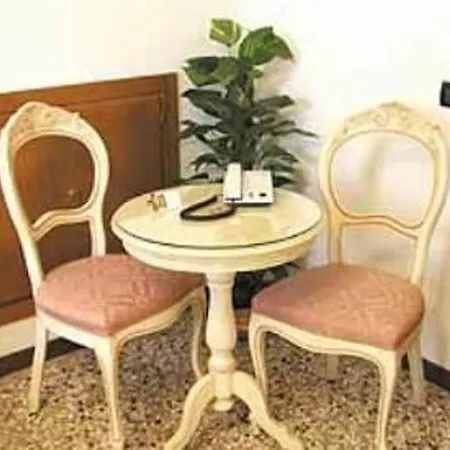 Alloggi Ss Giovanni E Paolo Guest house Venice