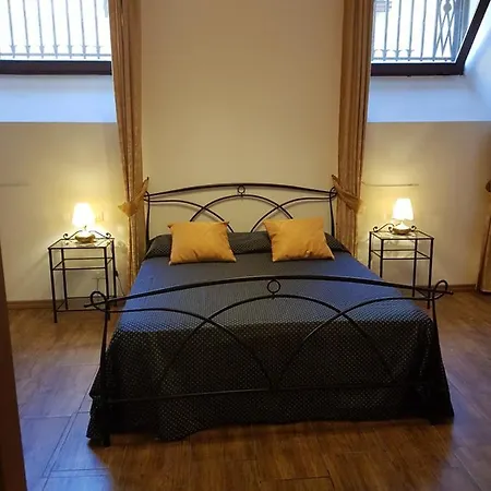 Sarlette Cozy Venice
