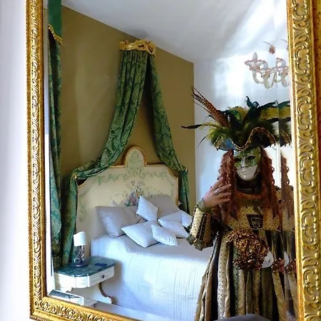 The Charm Apartment *