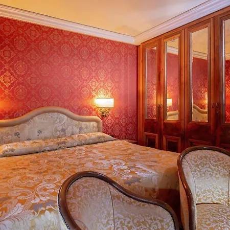 Santa Marina Hotel