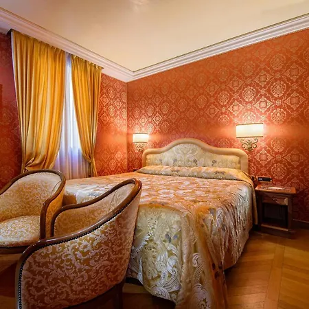 Santa Marina Hotel