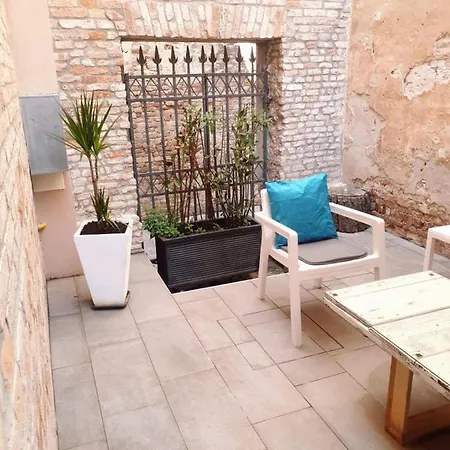 With Private Courtyard Apartment