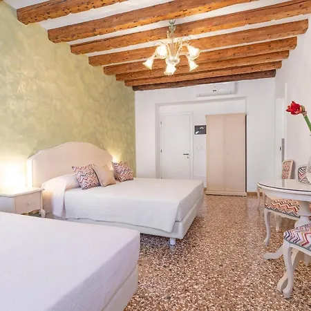 Guest house Residenza San Silvestro Venice