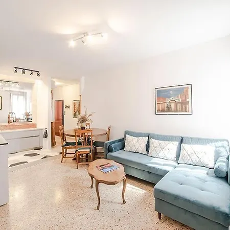 Delightful At 5 Mins From Rialto Bridge Apartment