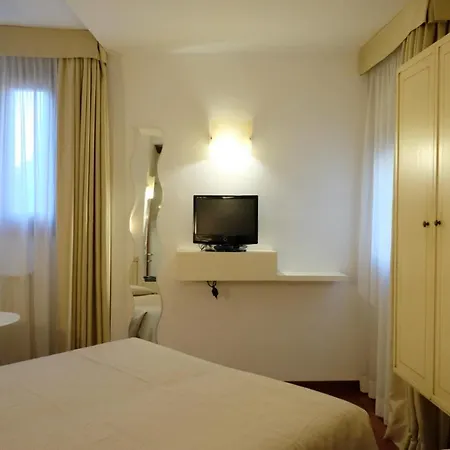 Ai Do Mori Hotel Venice