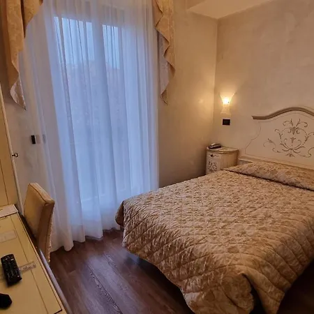 Carlton Capri Venezia