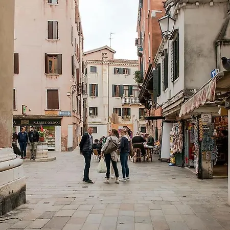 Apartment Delightful At 5 Mins From Rialto Bridge