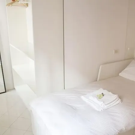 Holiday home Erbe Canal View Private House *