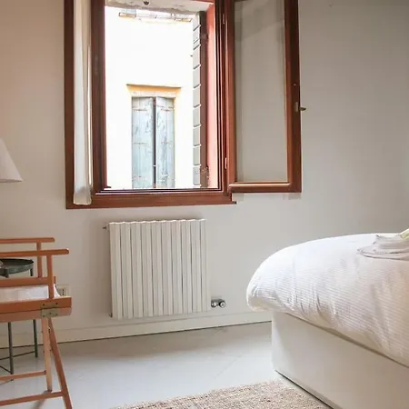 Erbe Canal View Private House Holiday home *