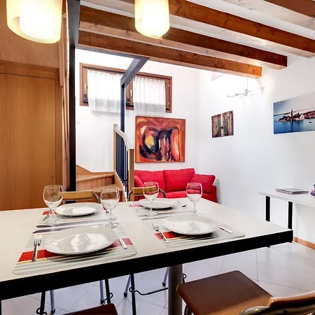Little Canal 14 Apartment *