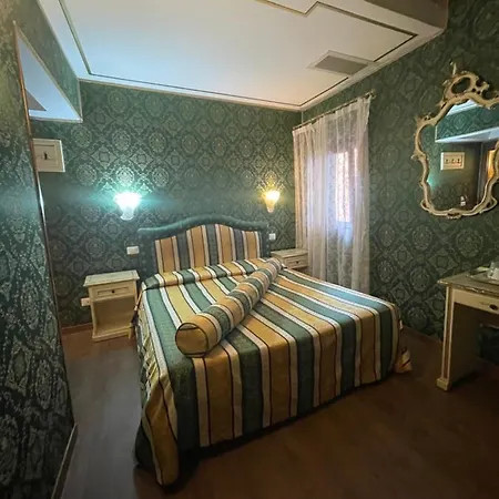 Residenza La Campana Pensjonat 3*