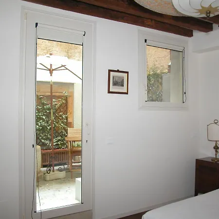 Al Pozzo Dei Scoacamini, 100 M From San Marco, Ground Floor Apartment *