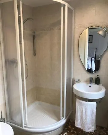 Bed & Breakfast Al Teatro With Canal View Venice