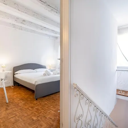 Ca' Del Sol Apartment *