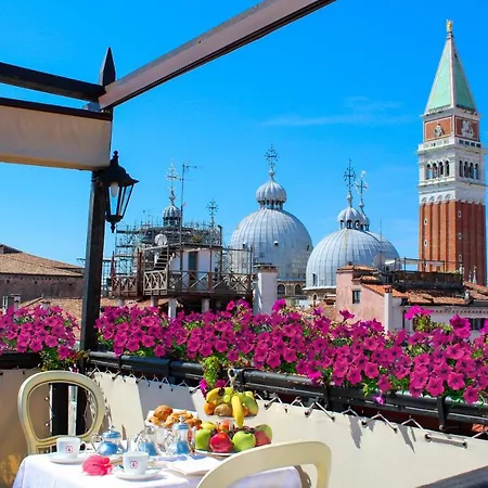 Colombina Hotel