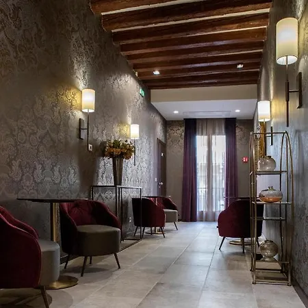 Alle Guglie Boutique Hotel 3*